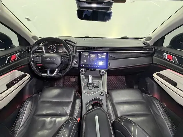 LYNK & CO Lynk 05 2.0TD two-wheel drive Halo