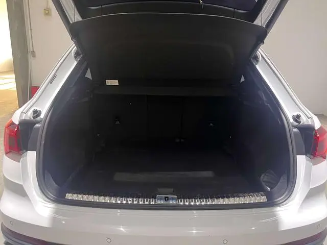Audi Audi Q3 35 TFSI fashion and elegant