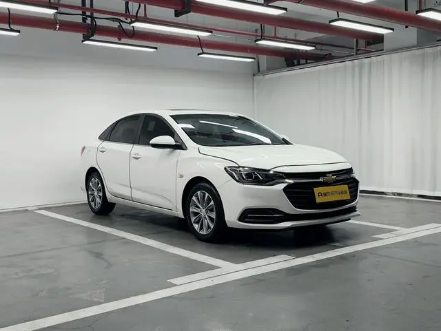 Chevrolet Cruze 320 automatic Enjoy Skylight version