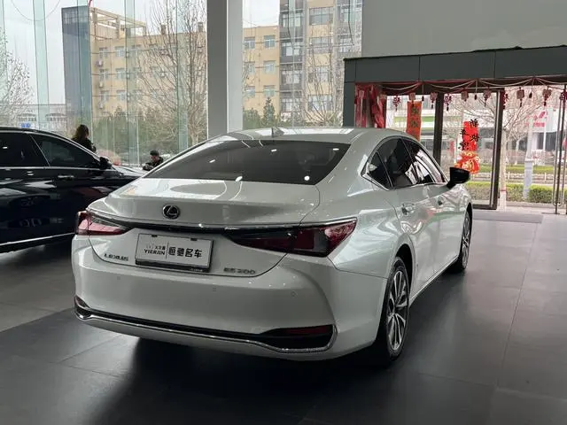 Lexus Lexus ES 200 Excellent Edition