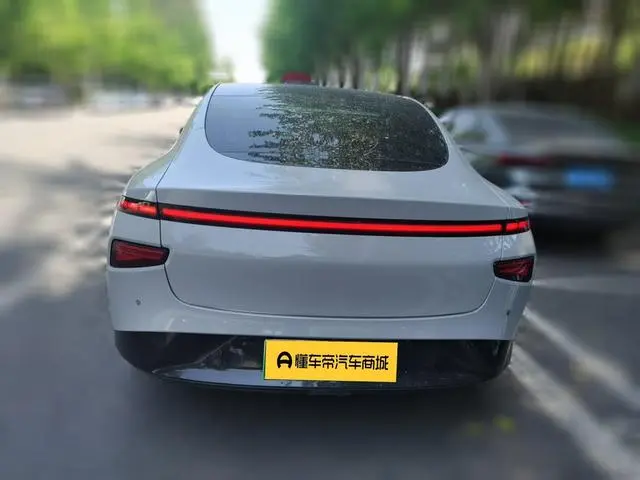 Xpeng Xiaopeng P7 670E+
