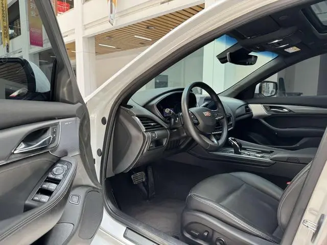 Cadillac Cadillac CT5 28T luxury
