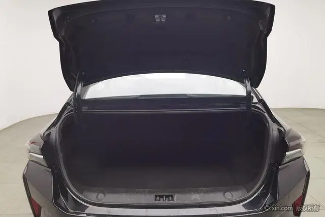 Dongfeng Fengshen Yi Hyun MAX 1.5T Super Cool Trendy Dad Version
