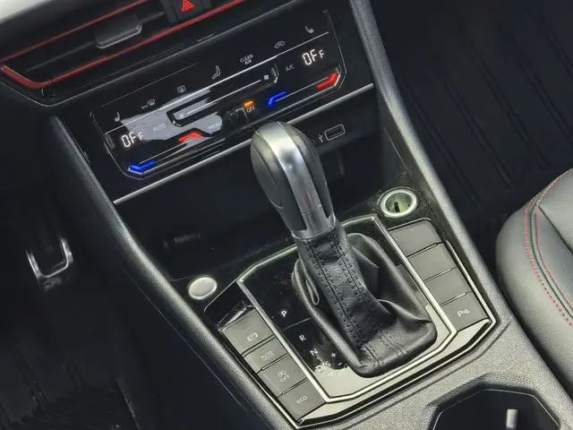 Volkswagen Lavida 300TSI DSG Starry Sky Yongyi Edition
