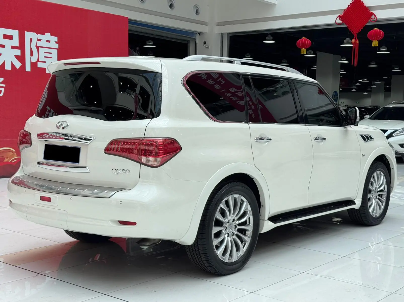 Infiniti Infiniti QX80 5.6L 4WD