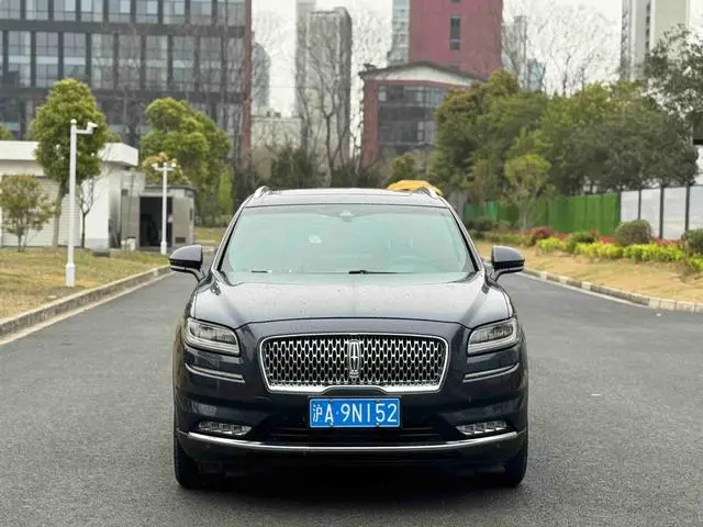 Lincoln Navigator 2.0T four-wheel drive Zunya Edition