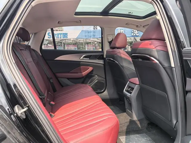 Hongqi Hongqi H5 2.0T Automatic Zhilian Qichang Version