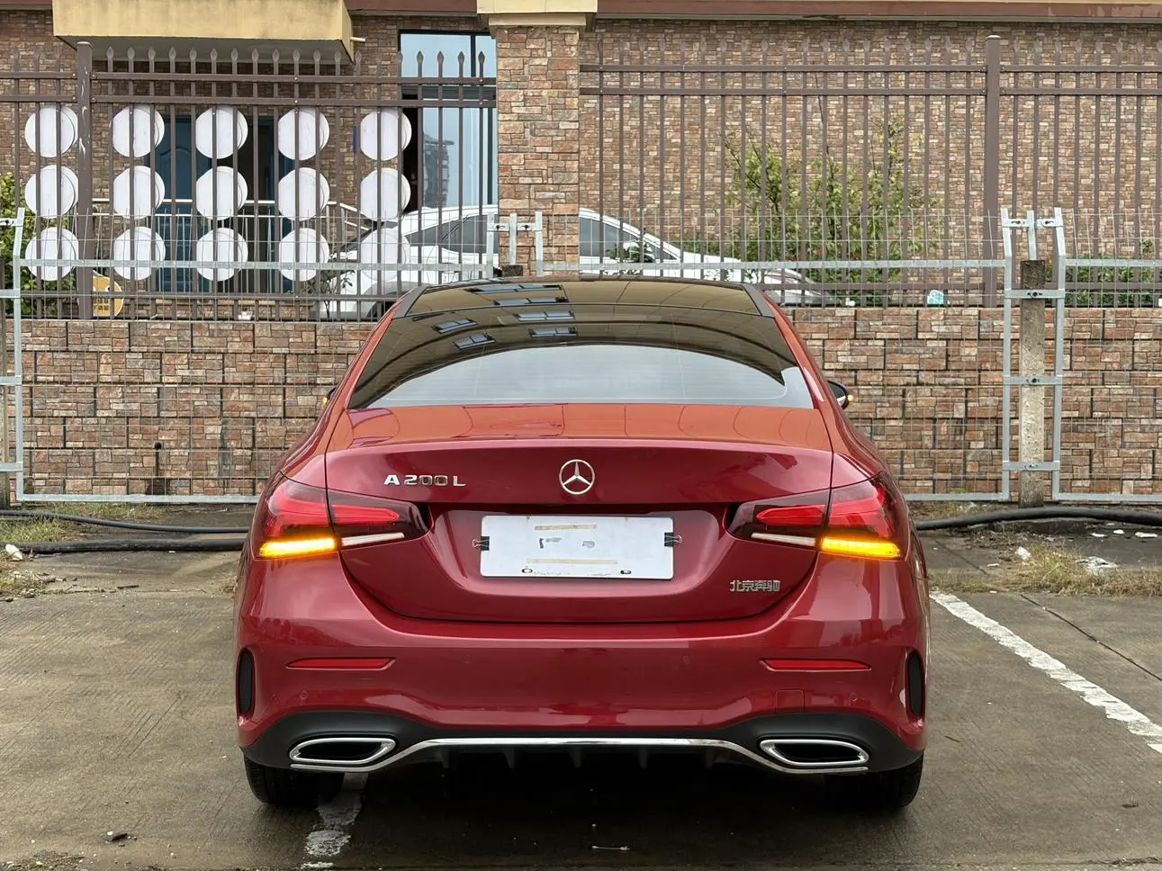 Mercedes-Benz Mercedes-Benz A-class A 200 L sports sedan fashion Version