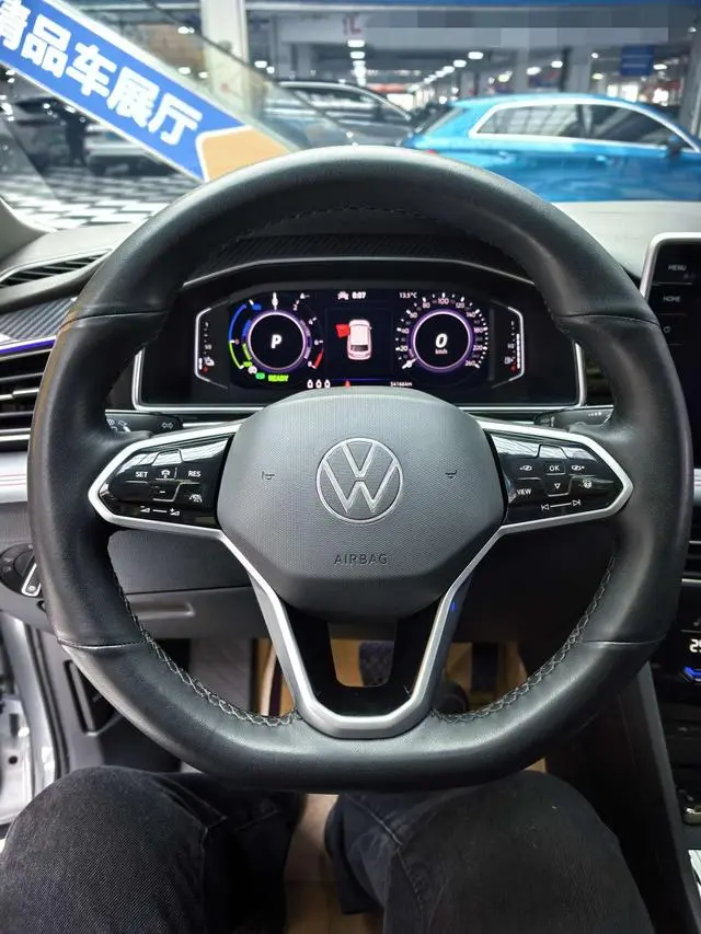 Volkswagen Tiguan L PHEV 430PHEV plug-in hybrid Ultimate Edition