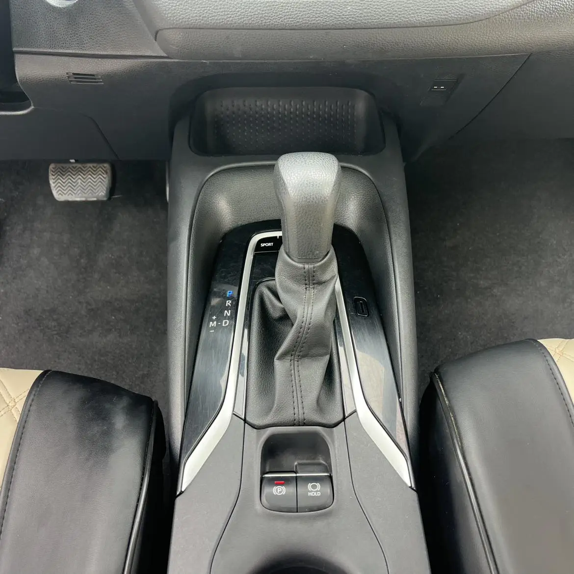 TOYOTA Asian lion 2.0L Deluxe Edition