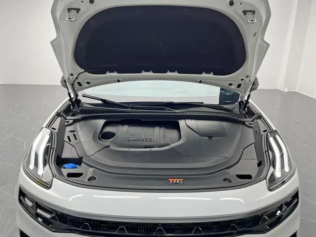 LYNK & CO Lynk 06 Remix 1.5T Jin Halo