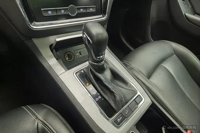 Roewe Roewe RX5 20T automatic 4G interconnection beyond the Ultimate version