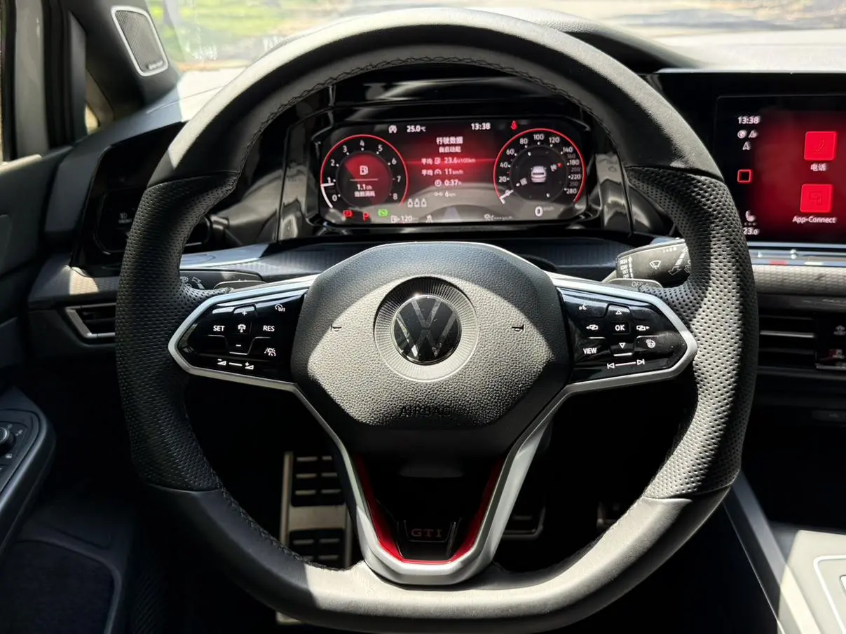 Volkswagen Golf GTI 380TSI DSG GTI