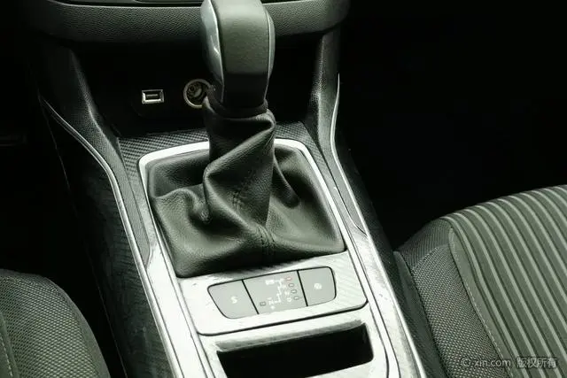 Peugeot Peugeot 408 1.6T Automatic Deluxe Edition