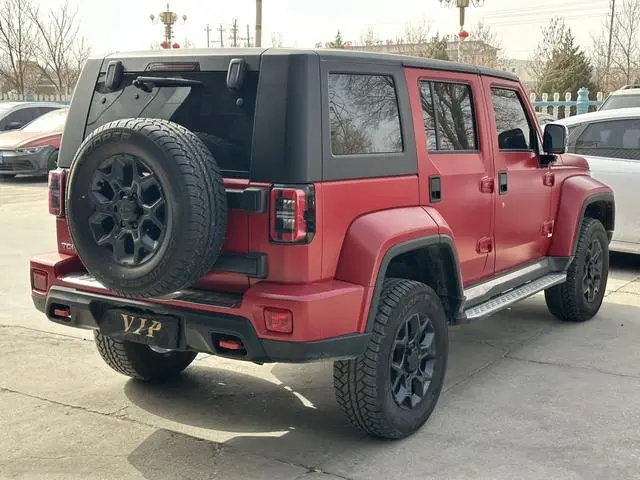 Beijing Beijing off-road BJ40 2.0D automatic four-wheel drive Blade Hero Glory Edition
