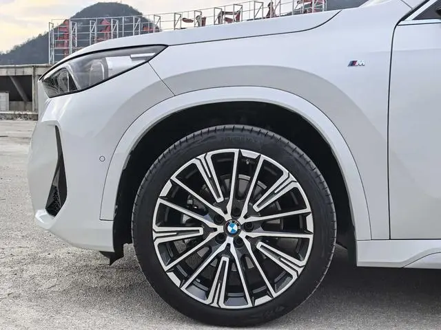 BMW BMW X1 sDrive25Li M sports suit