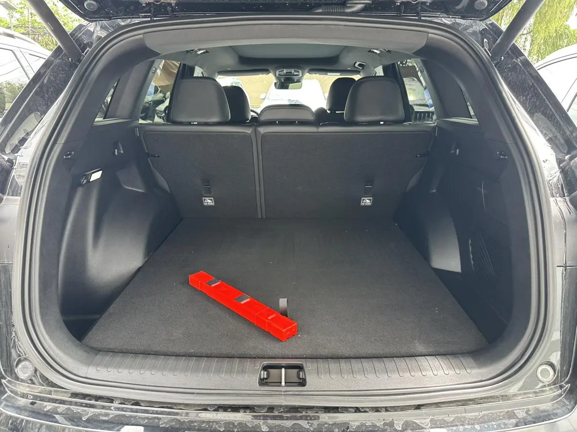 Geely Xingyue L 2.0TD high-power automatic two-wheel drive Skyrim version