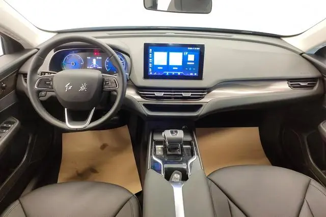 Hongqi Hongqi E-QM5 Basic Travel Version