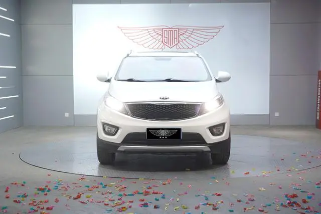 Kia Smart running 2.0L automatic two-wheel drive version GL
