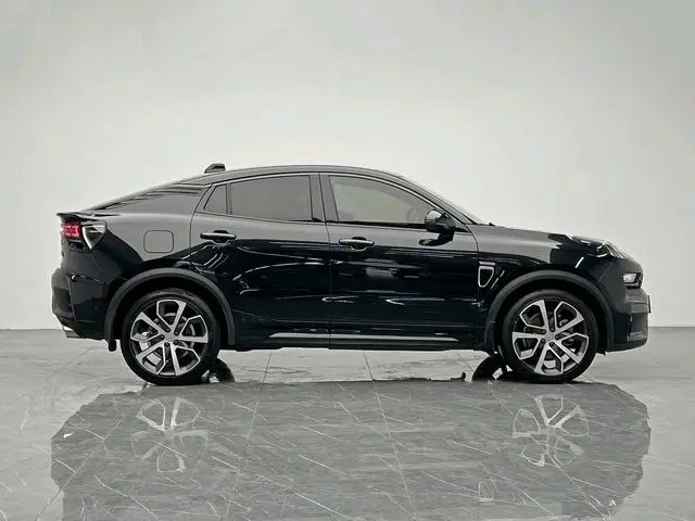 LYNK & CO Lynk 05 2.0TD four-wheel drive Halo