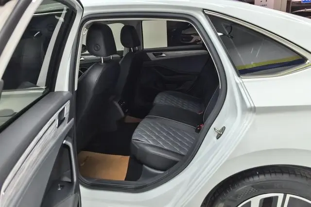 Volkswagen Sagitar 200TSI DSG Beyond Edition