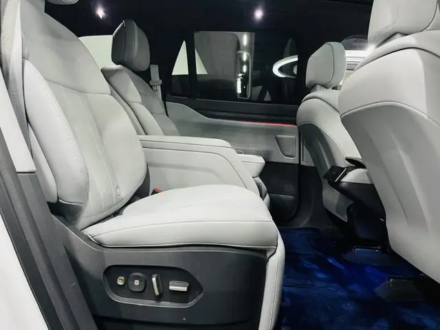 NIO NIO ES8 75kWh Executive Edition