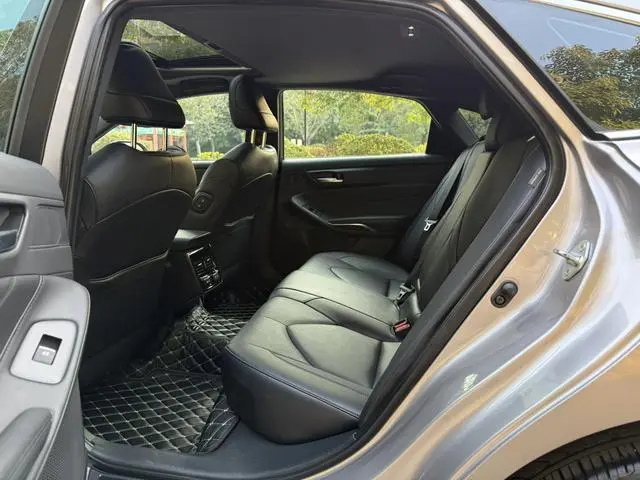 TOYOTA Asian dragon 2.0L CVT XLE Premium Edition