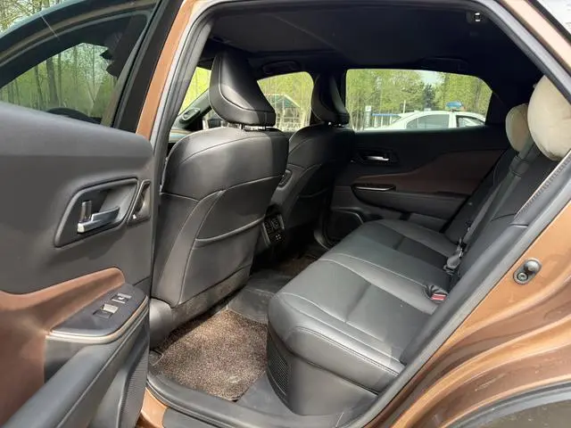 TOYOTA Crown SportCross 2.5L HEV Premium Edition