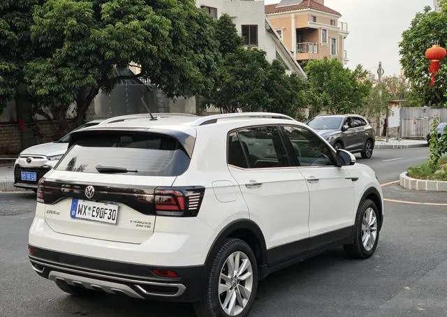 Volkswagen Tu Kai 280TSI DSG Comfort Edition