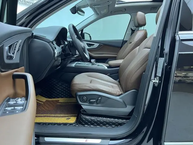 Audi Audi Q7 45 TFSI S line sporty