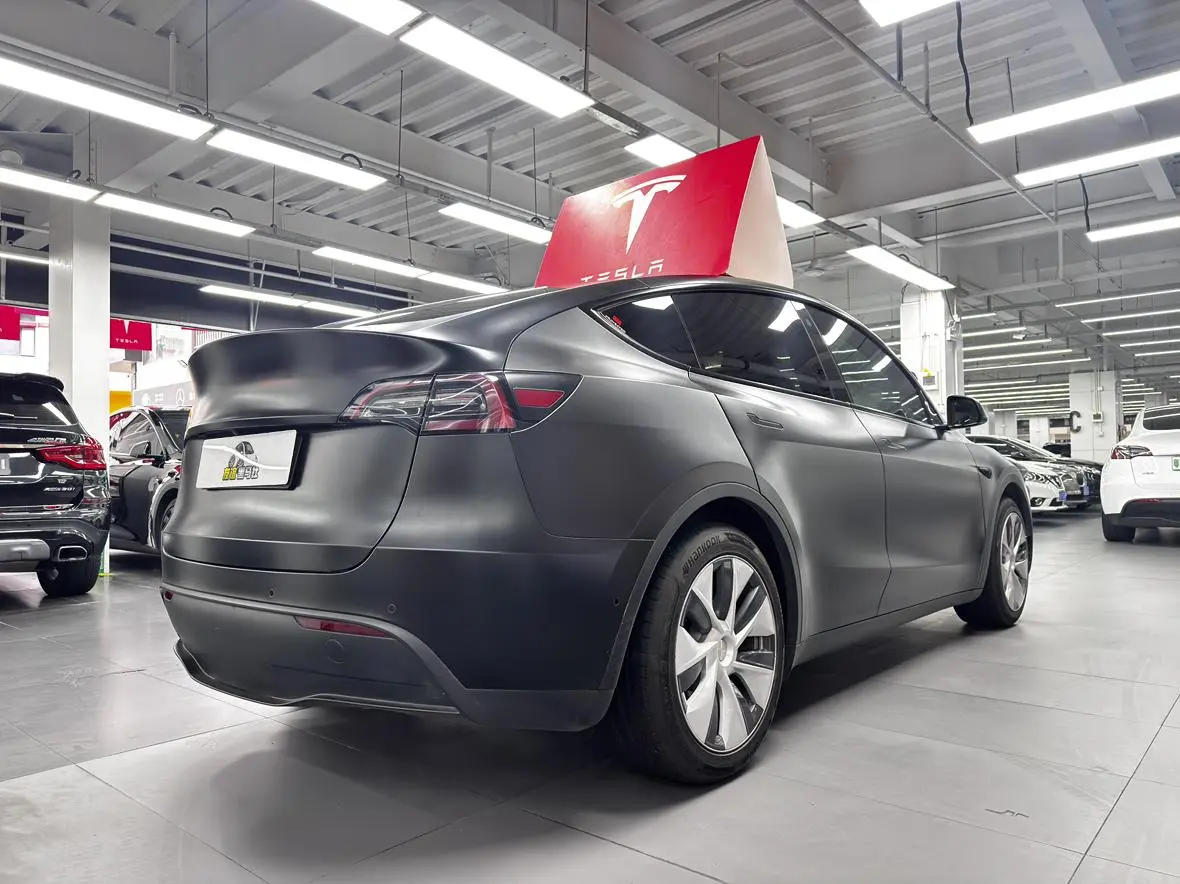 Tesla Model Y Facelifted rear-wheel drive version