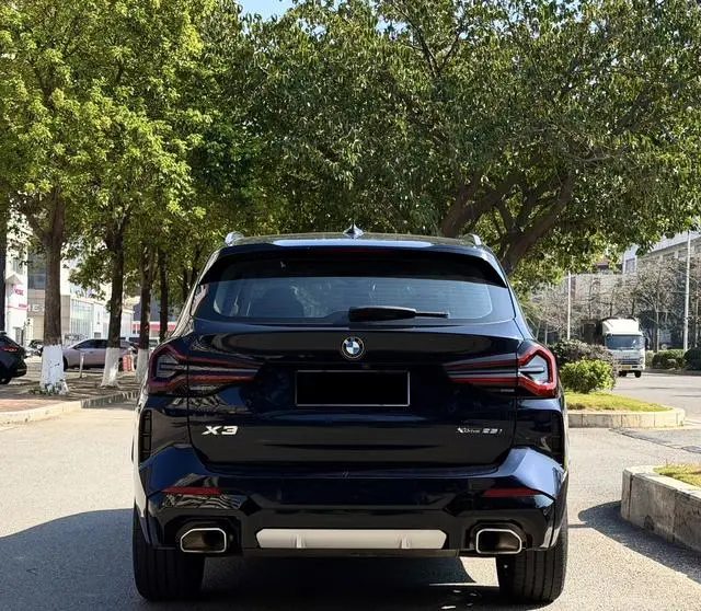 BMW BMW X3 xDrive25i M sports suit