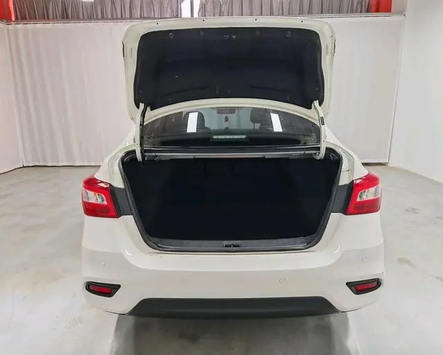 Nissan Xuan Yi Classic 1.6 XE CVT Comfort Edition