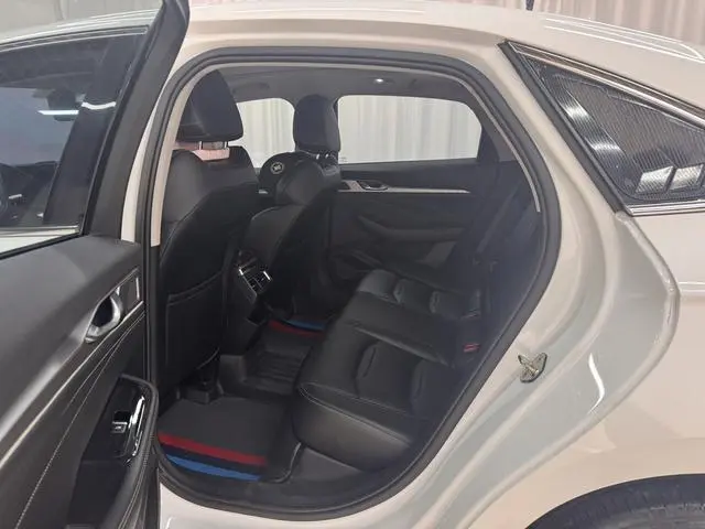 Geely Xingrui 2.0T luxury