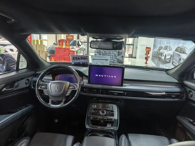 Lincoln Navigator 2.7T four-wheel drive Zunya Edition