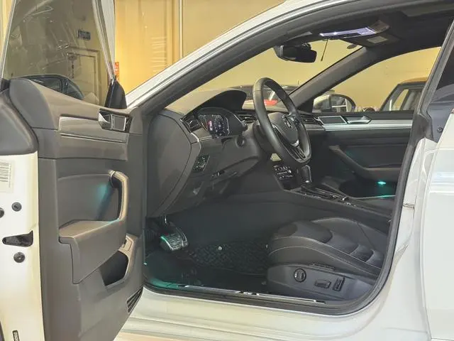Volkswagen Volkswagen CC 330TSI Charm Edition Country VI