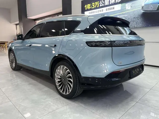 VOYAH Lan Tu FREE Four-wheel drive standard range extension exclusive luxury set
