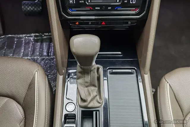 Volkswagen Weiran 380TSI Premium Edition
