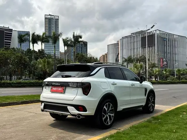 LYNK & CO Lynk &Co. 01 EM-P 1.5T Pro