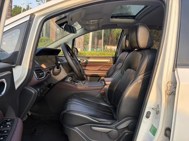 GAC Trumpchi M6 Pro 270T AT Deluxe Edition