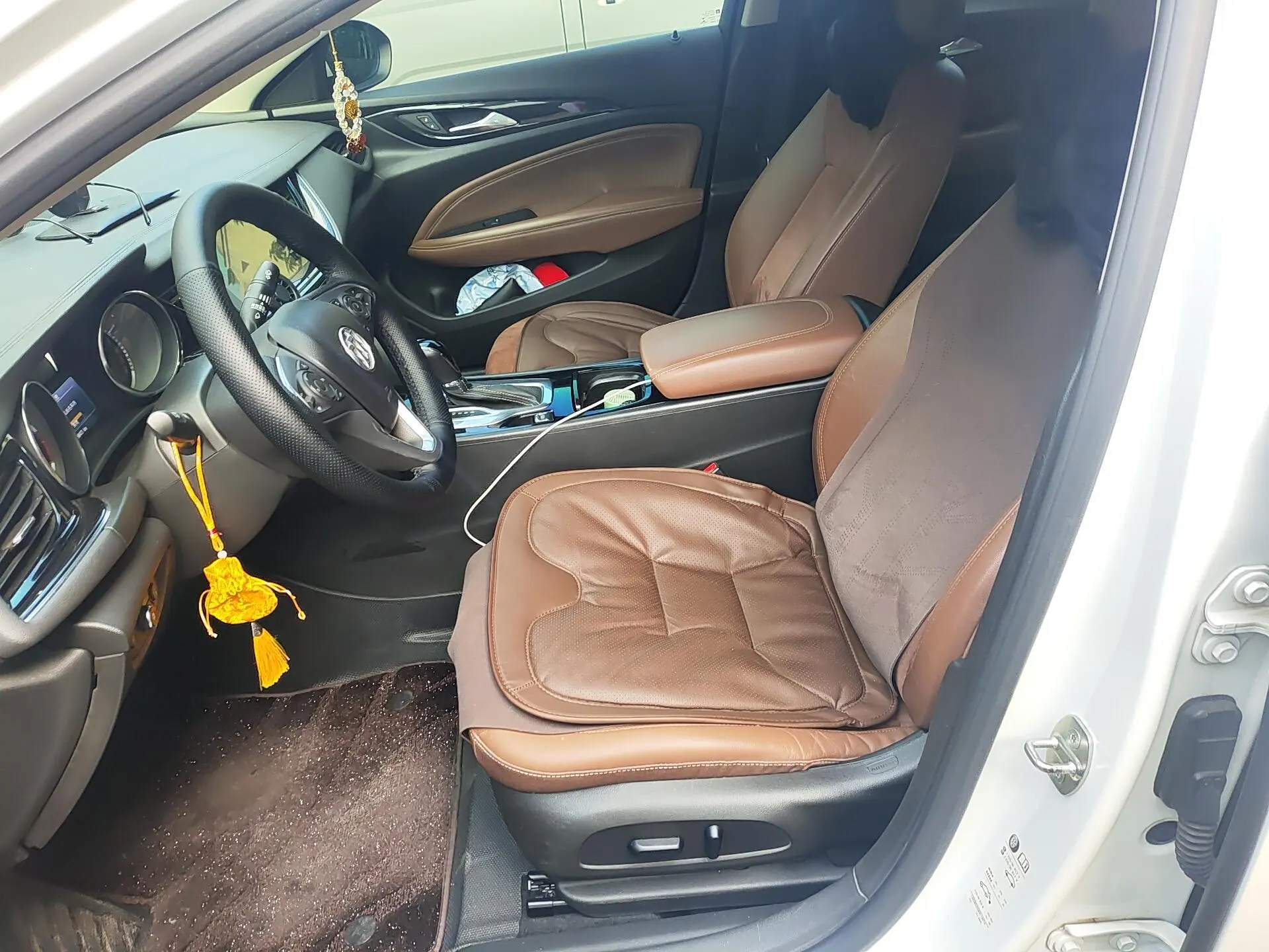 Buick Regal 20T Elite Country VI