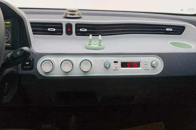 Wuling Wuling Hongguang MINIEV Macaron Premium Lithium Iron Phosphate
