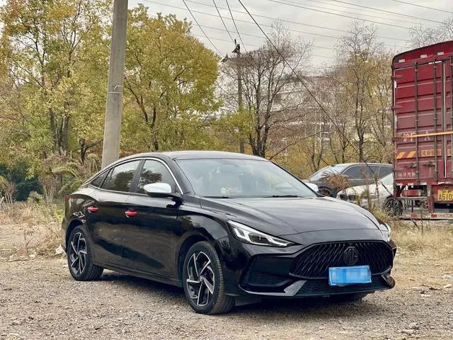 MG MG5 Facelift 300TGI DCT Green Luxury Ultimate Edition
