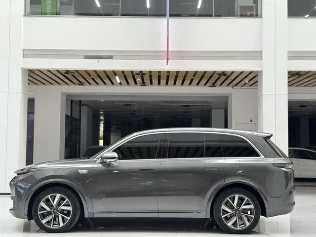 Li Auto Ideal L8 Pro version