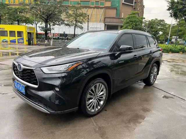 TOYOTA Highlander Dual-engine 2.5L four-wheel drive deluxe edition 7-seater