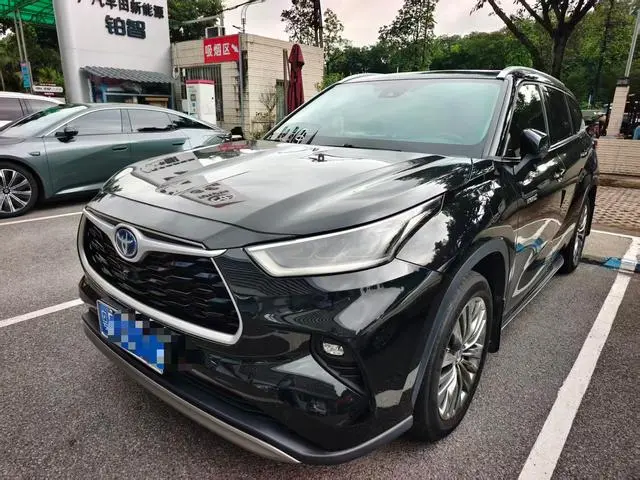 TOYOTA Highlander Dual-engine 2.5L four-wheel drive premium edition 7-seater