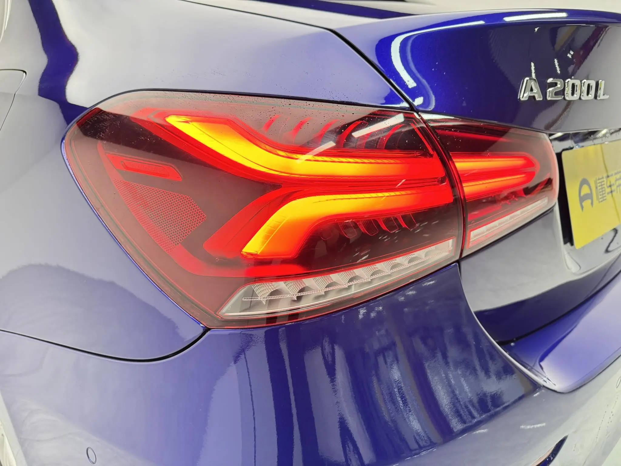 Mercedes-Benz Mercedes-Benz A-class A 200 L sports sedan