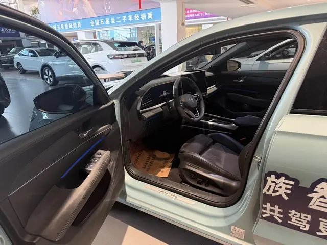 Volkswagen Passat Pro 380TSI Starry Sky Dragon Edition