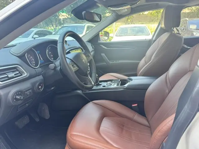 Maserati Ghibli 3.0T Standard Edition