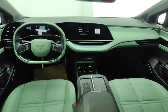 Hongqi Hongqi EH7 690 Pro
